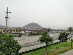 Lima rzeka i slumsy Maciej Gross