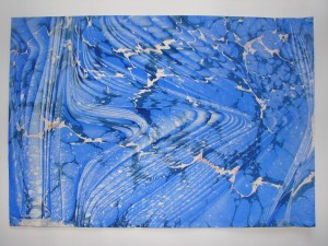 Nalan Avhan niebieskie dalgali ebru 48x33